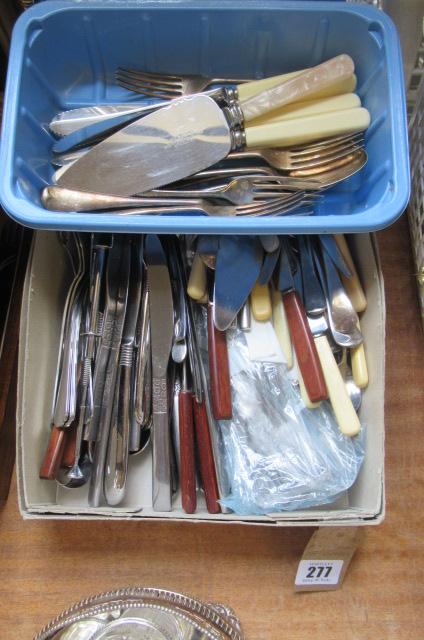 TWO BOXES OF CUTLERY Image