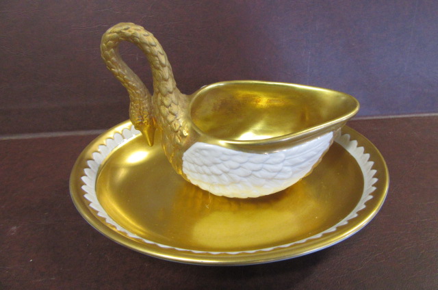 DRESDEN SWAN SERVICE SAUCE BOAT AND STAND Image