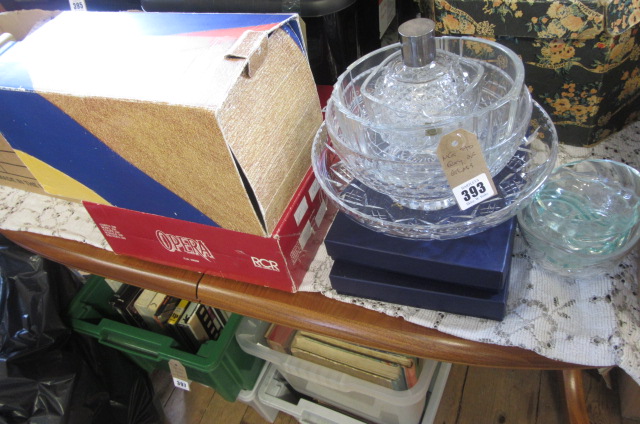 QUANTITY OF GLASS Image