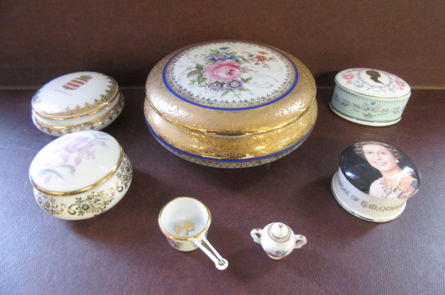 BOX OF LIMOGES ITEMS ETC Image