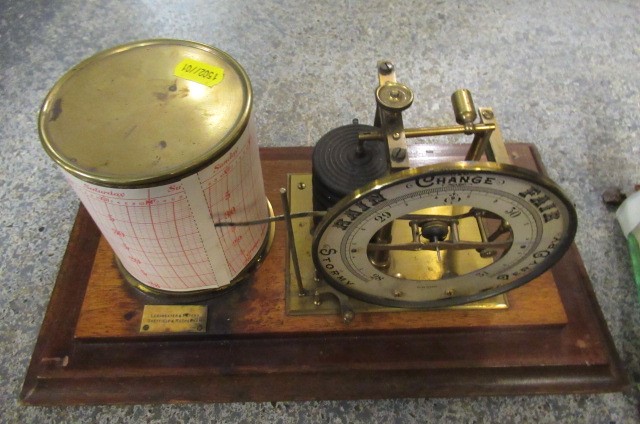 LEADBETTER AND PETERS RETAILED BAROGRAPH WITH EXTRA PAPERS Image