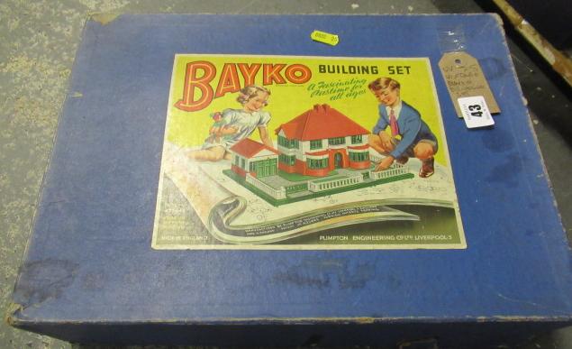 VINTAGE BAYKO BUILDING SET Image