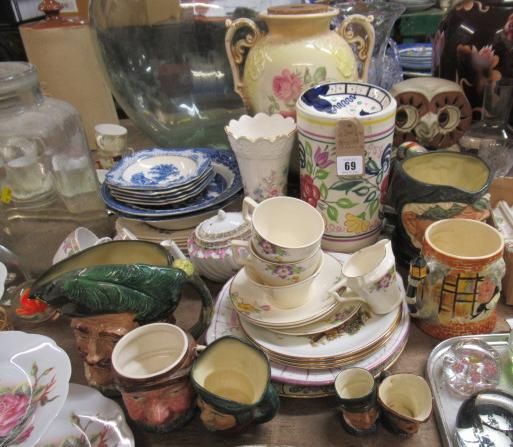 POOLE VASE AND A QUANTITY OF CERAMICS   Image