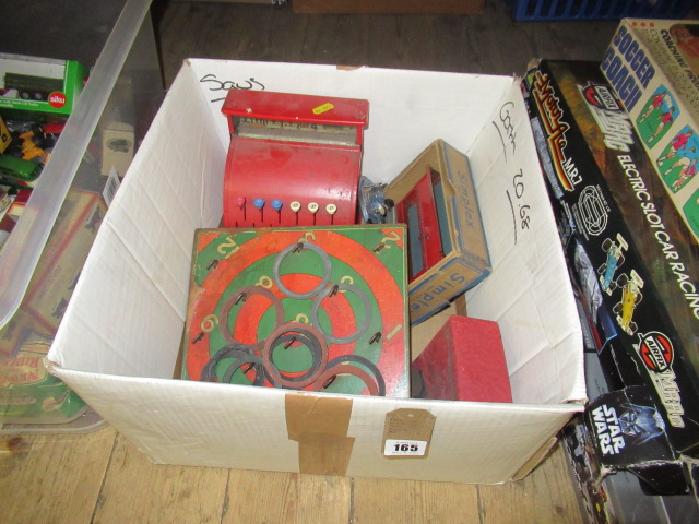 BOX OF VINTAGE TOYS INCLUDING CASH REGISTER Image