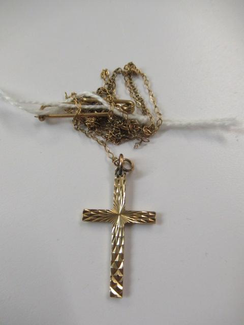9CT GOLD CROSS WITH CHAIN Image