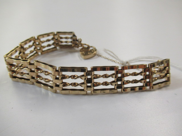 9CT GOLD GATE BRACELET Image