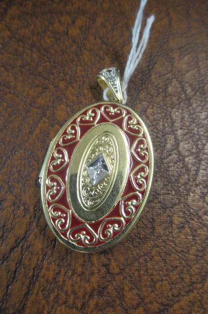 9CT GOLD LOCKET Image