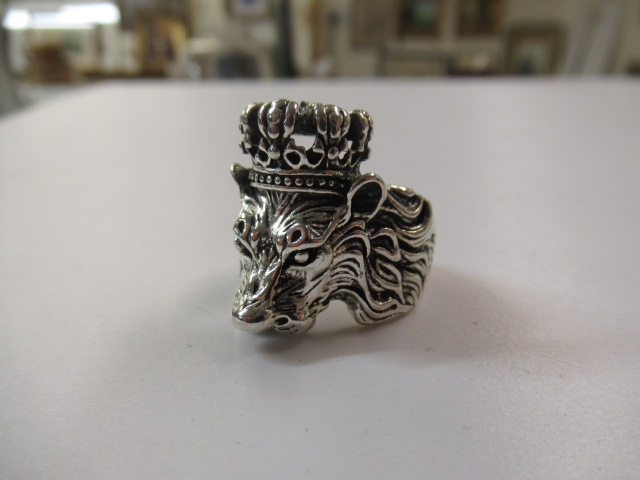 LION HEAD RING Image