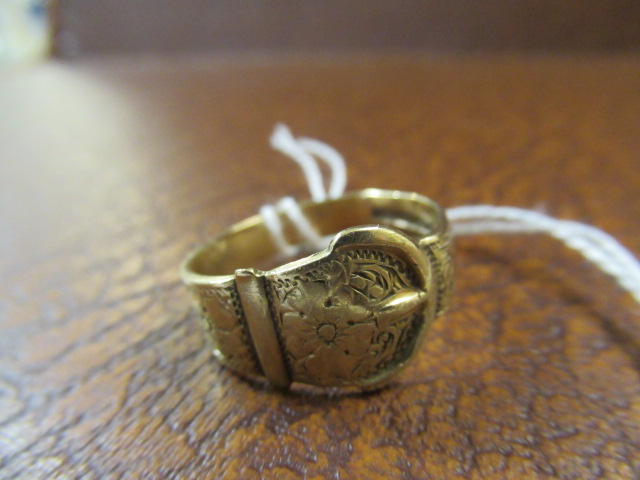 9CT GOLD RING Image