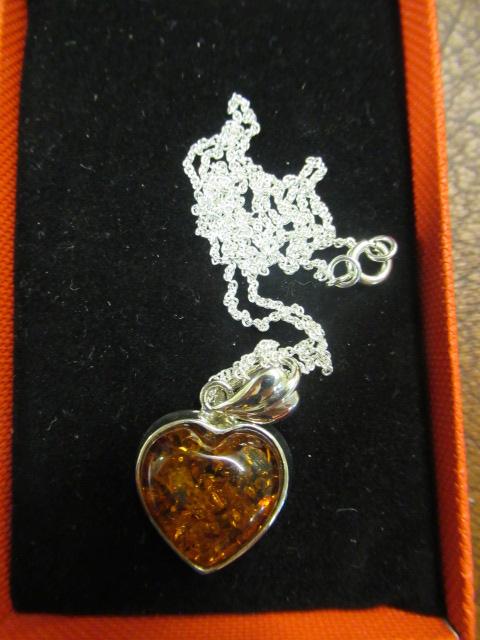 SILVER AND AMBER HEART PENDANT ON CHAIN Image