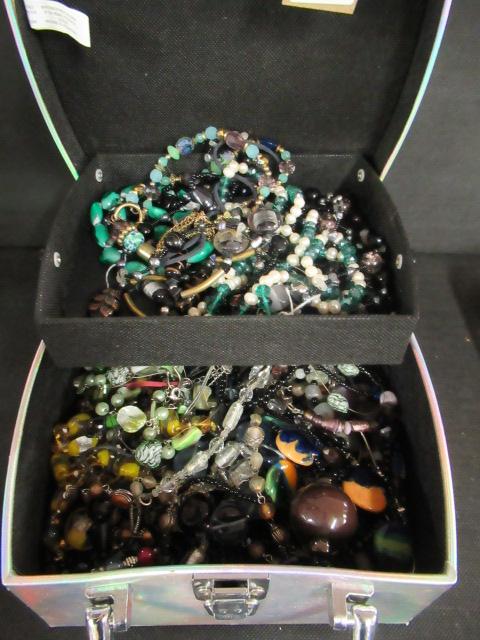 PADDED CASE OF COSTUME JEWELLERY Image