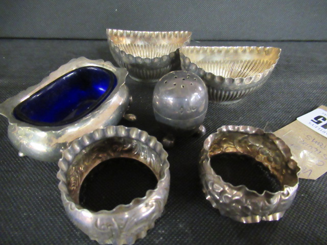 QUANTITY OF SILVER ITEMS Image