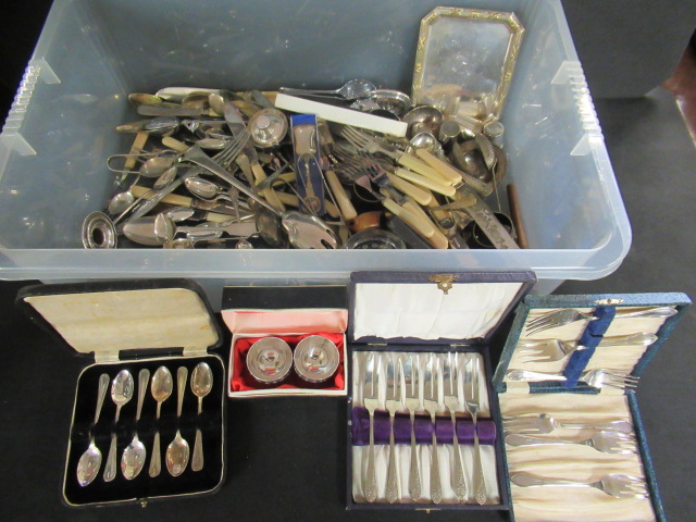 BOX OF CUTLERY ETC Image
