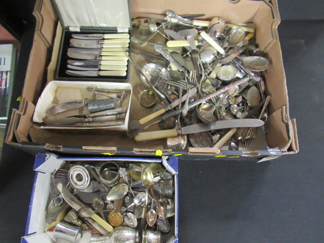 TWO BOXES OF CUTLERY Image