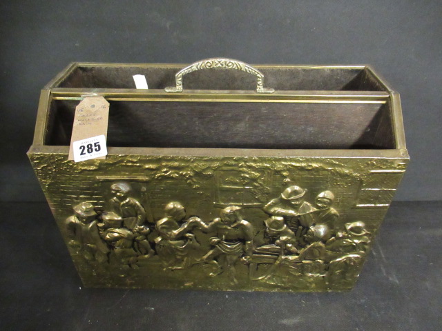 BRASS MAGAZINE RACK Image