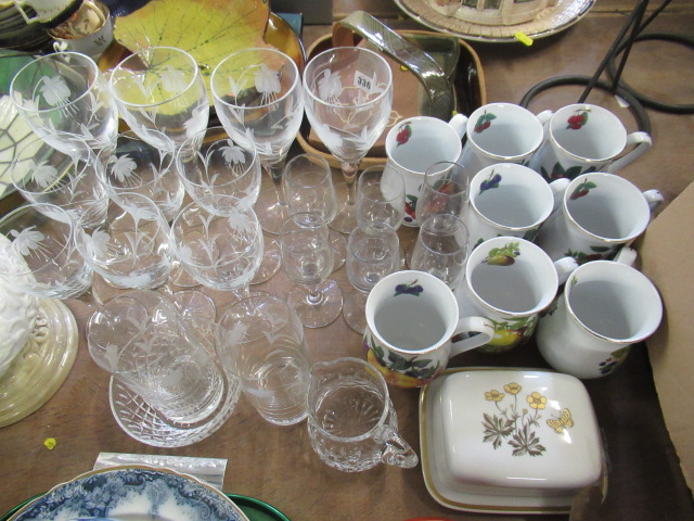 QUANTITY OF GLASS AND CERAMICS INCLUDING ROYAL COPENHAGEN BUTTER DISH Image