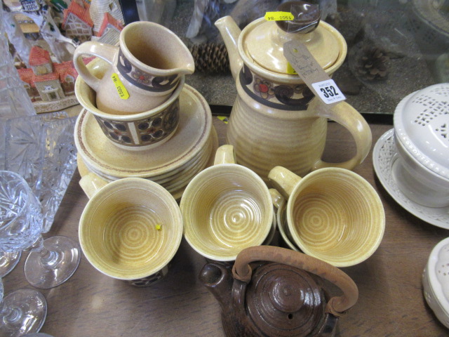 QUANTITY OF POTTERY Image