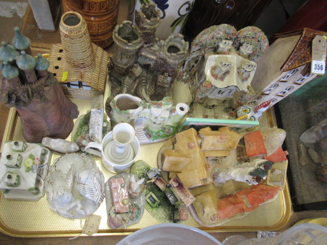 TRAY OF MISCELLANEOUS CERAMICS ETC Image