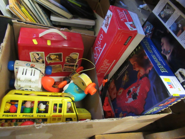 BOX OF GAMES AND FISHER PRICE TOYS Image