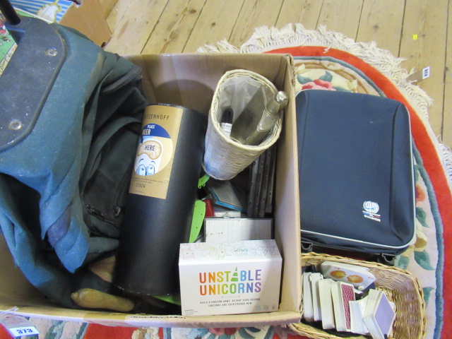 BOX OF MISCELLANEOUS ITEMS Image