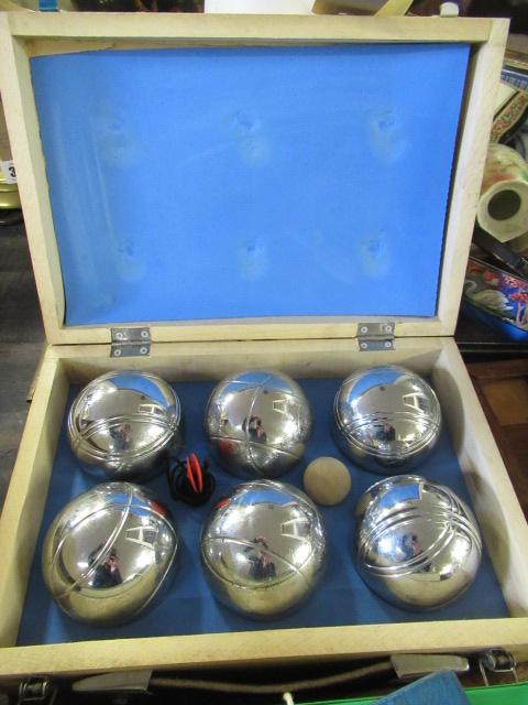 SET OF BOULES Image