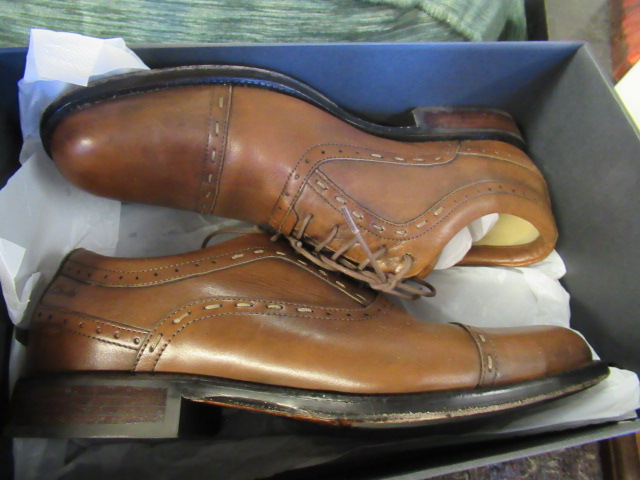 CLARKES SHOES SIZE 9 Image