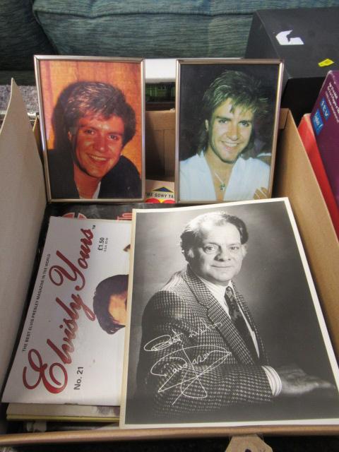 BOX OF ROCK AND POP MEMORABILIA INCLUDING DURAN DURAN AND ELVIS Image