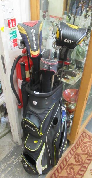 GOLF CLUBS AND BAG Image