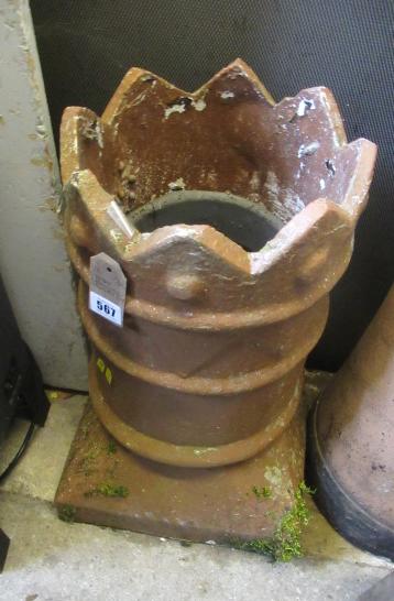 SHORT CROWNED CHIMNEY POT Image