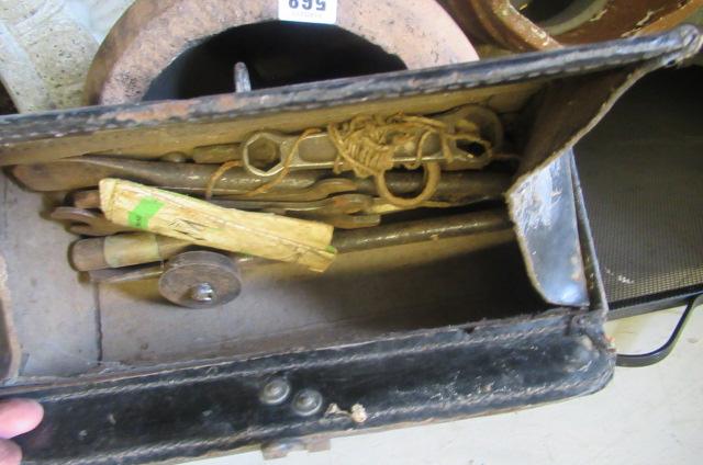 1942 TOOL BOX AND TOOLS Image