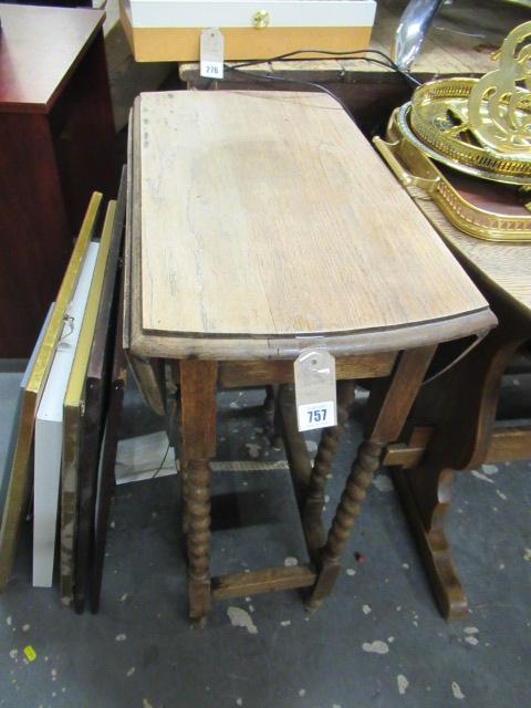 OAK BARLEY TWIST DROP LEAF TABLE Image