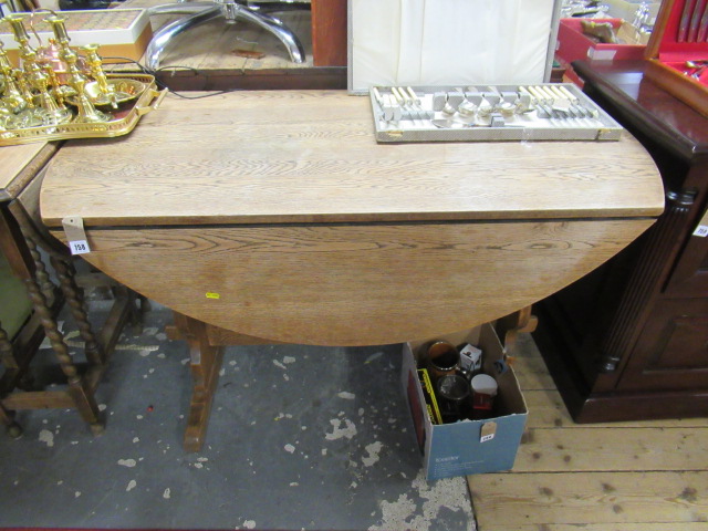 OAK DROP LEAF DINING TABLE Image