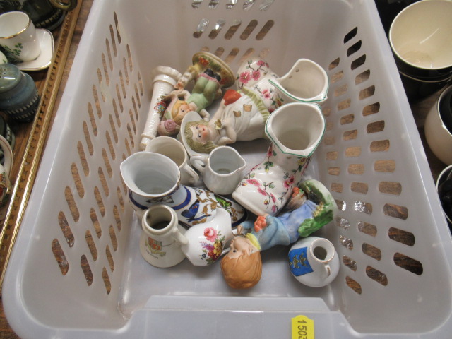 BOX OF ORNAMENTS INCLUDING OLD FOLEY ETC Image