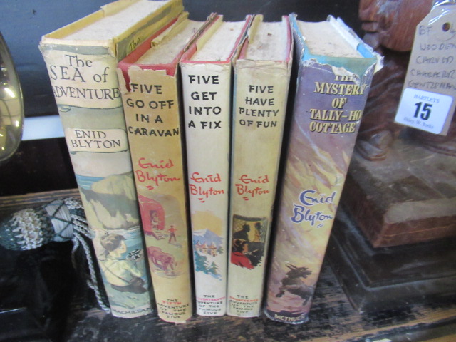 FIVE 1950S/60S ENID BLYTON HARDBACK BOOKS Image