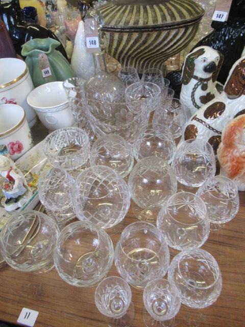 QUANTITY OF GLASS Image