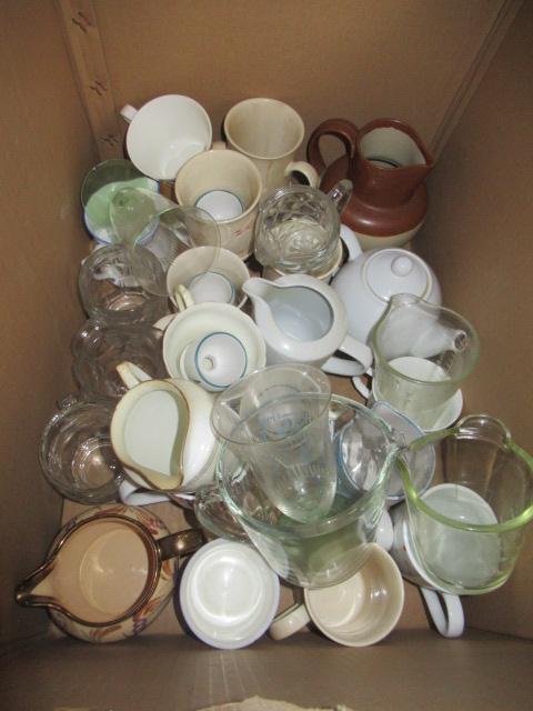 BOX OF GLASS AND CERAMICS Image