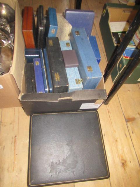 QUANTITY OF EMPTY CUTLERY CASES Image