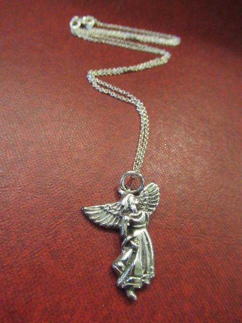 SILVER ANGEL PENDANT ON CHAIN Image