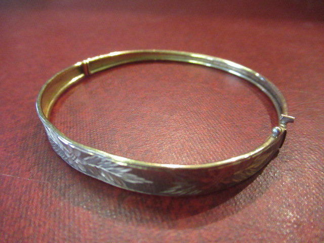 9CT GOLD BANGLE - 4.9G Image