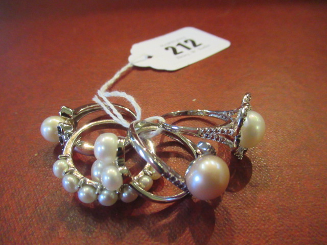 FIVE CULTURED PEARL SET SILVER RINGS Image