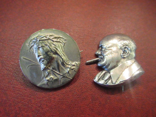 CHURCHILL SILVER PORTRAIT BADGE AND A TARAIG CROWN OF THORNS BADGE Image