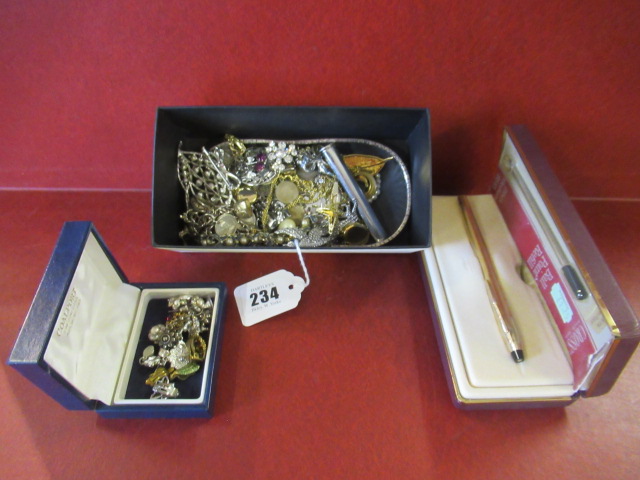 BOX OF COSTUME JEWELLERY ETC Image