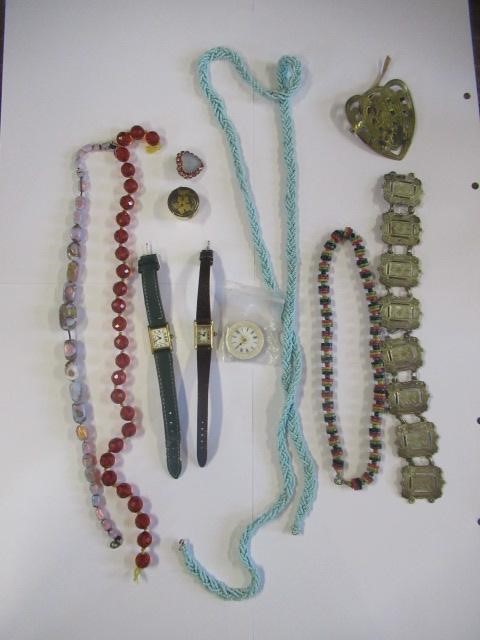 BOX OF COSTUME JEWELLERY Image