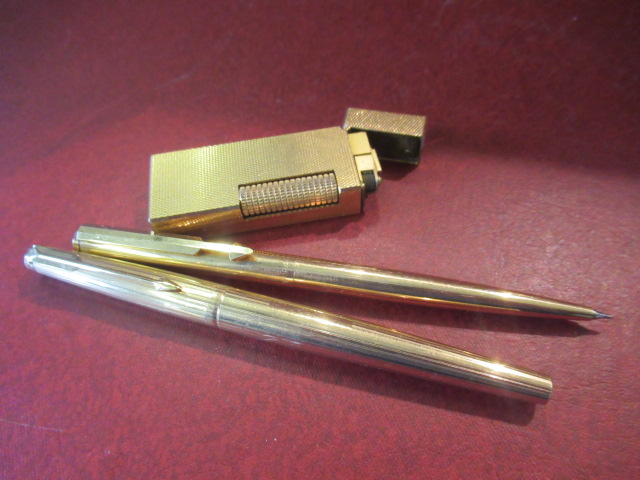 DUNHILL LIGHTER AND TWO PARKER PENS Image