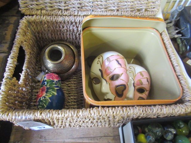 SMALL BASKET OF COLLECTABLES INCLUDING PORCELAIN MASKS Image