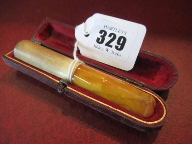 CASED VINTAGE AMBER CHEROOT HOLDER Image