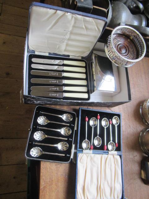 BOX OF CASED EPNS CUTLERY ETC Image