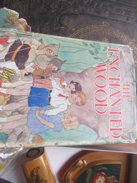 COLLECTION OF 1950S/60S ENID BLYTON BOOKS Image