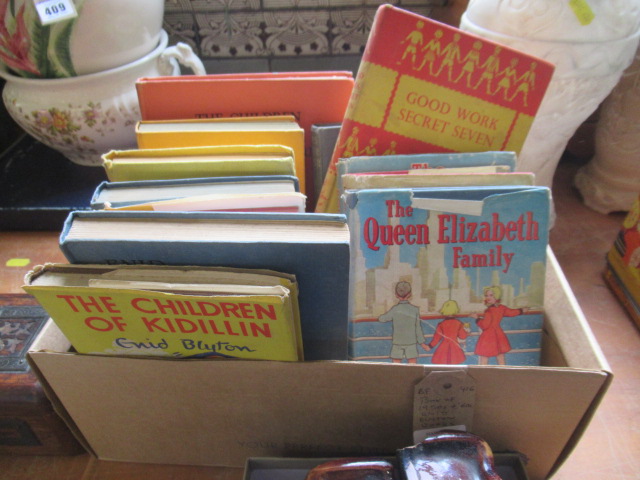 BOX OF 1950S/60S ENID BLYTON BOOKS Image