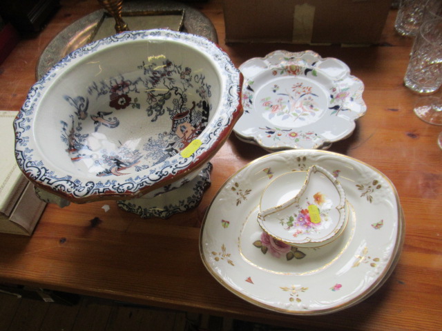 QUANTITY OF CERAMICS Image
